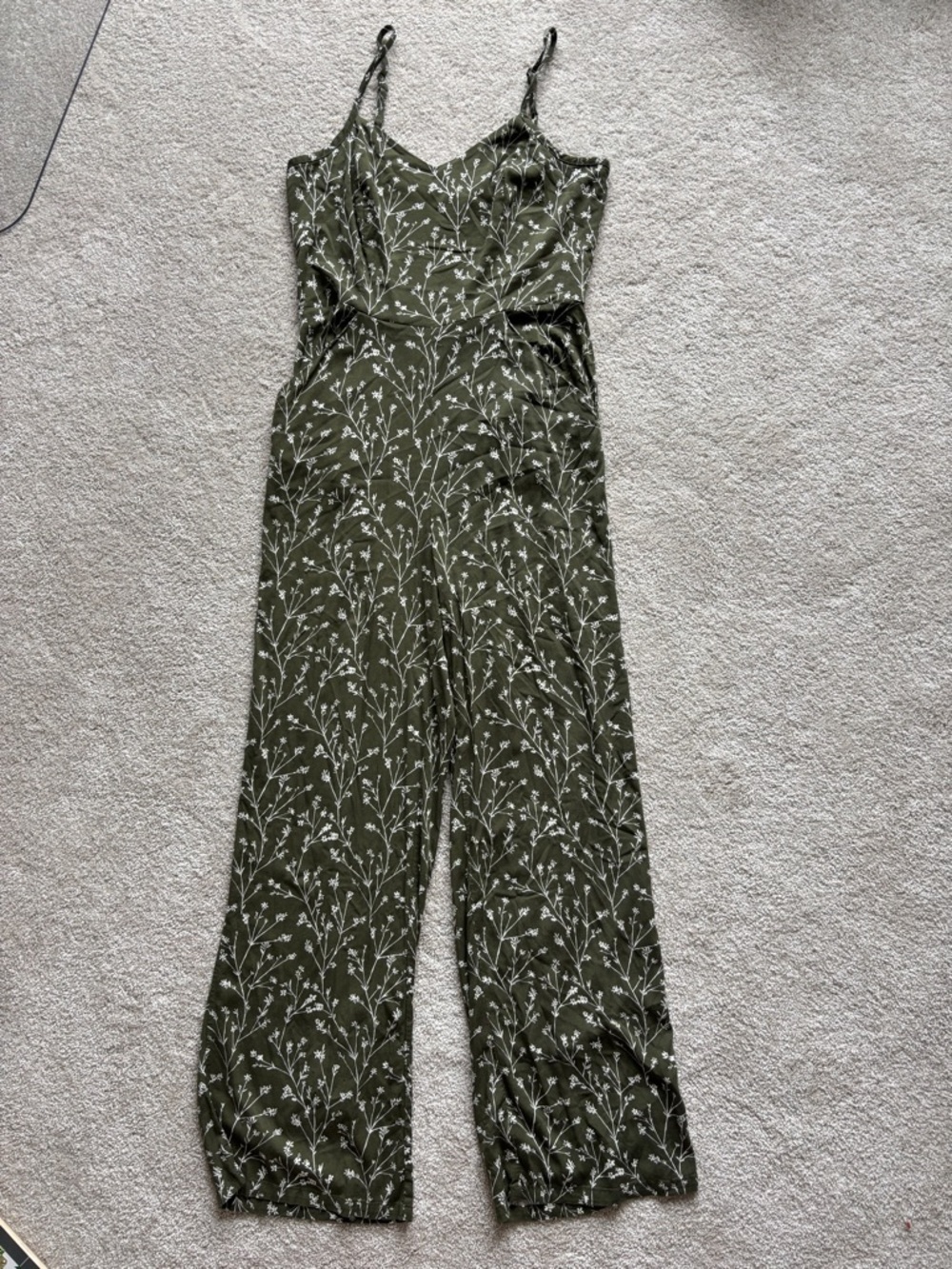 41 Hawthorn Olive Green Floral Strap Jumpsuit